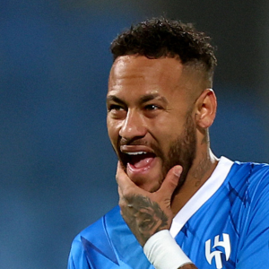 Neymar vendedor de maquiagem? Notícia que jogador vai trabalhar como blogueiro fez web reagir