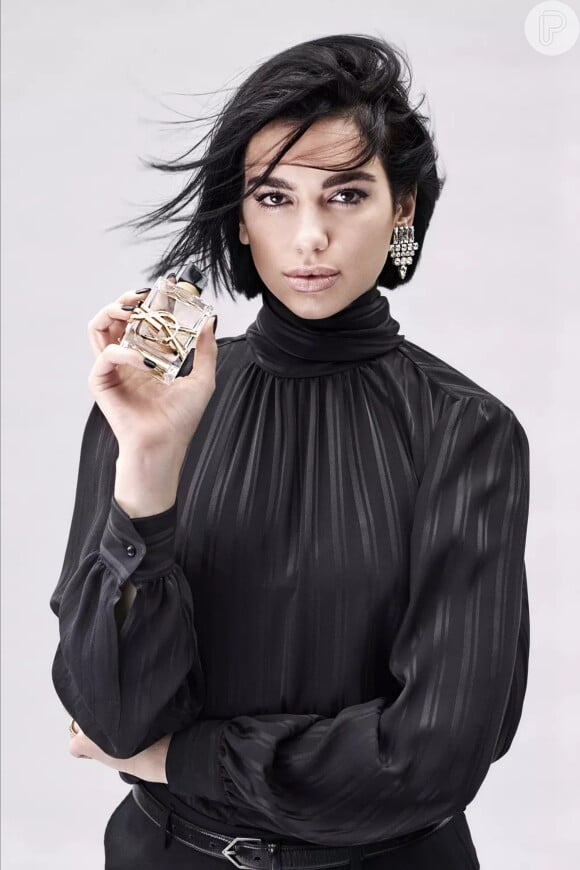 O cheiro queridinho de Dua Lipa também é o Libre Eau de Parfum