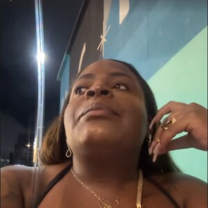 Jojo Todynho se pronunciou no Instagram após acusar expositora de racismo durante passagem por feirinha de Fortaleza em 16 de dezembro de 2023