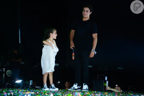 Filho de Ivete Sangalo e Daniel Cady, Marcelo acompanhou a irmã quando ela subiu ao palco do Maracanã