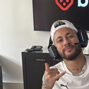 Neymar foi uma das celebridades que comentaram sobre o caso e lamentaram o ocorrido