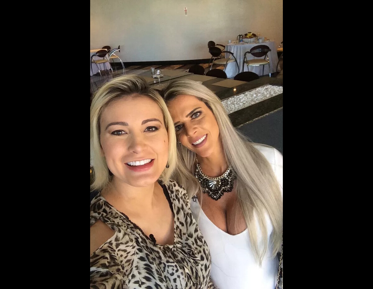 Foto: Andressa Urach e Denise Rocha já haviam levantado, em agosto deste  ano, a possibilidade de uma colaboração entre as duas - Purepeople