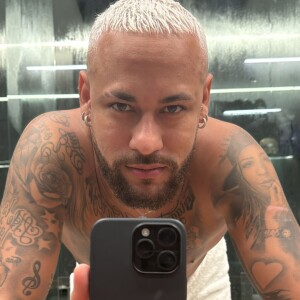 Neymar mostrou novo visual com cabelo descolorido poucas horas antes da chegada de 2024