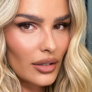 Yasmin Brunet no 'BBB 24'? Atitude suspeita da modelo reforça rumores de que ela está entre os participantes