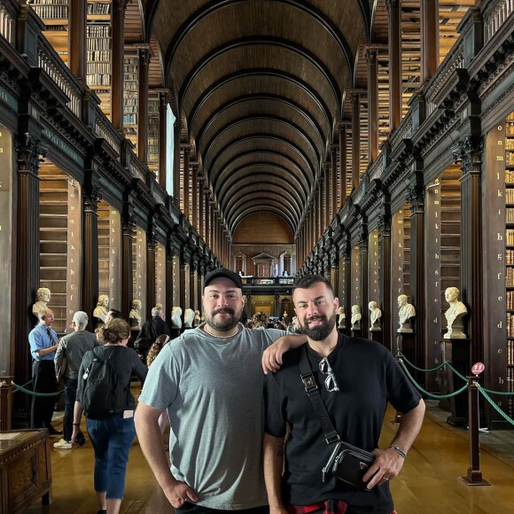 A colunista ainda disse Fernando Poli foi embora já de madrugada e trocou contato com o homem em questão