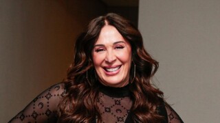 Suco verde, musculação pesada e round glúteo: quais são os segredos do corpo definido de Claudia Raia?