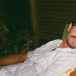 Bruna Marquezine deu unfollow em Enzo Celulari neste sábado (13)