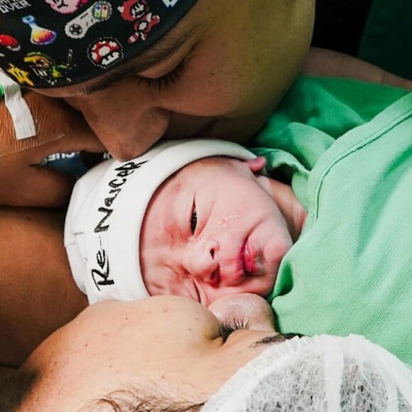 Filho de João Gomes e Ary Mirelle, Jorge ganhou carinho dos pais logo após o nascimento