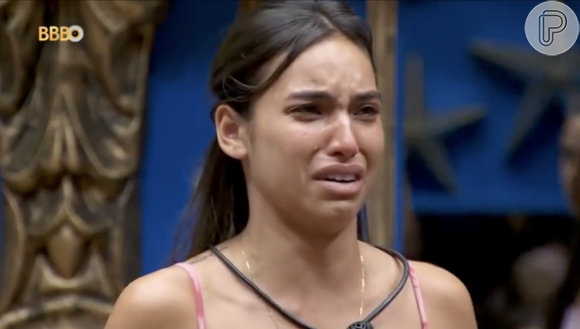 Vanessa Lopes afirma que pais acham que chorar é 'fraqueza'