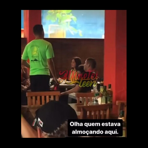 Vanessa Lopes foi flagrada por fãs no local, que compartilharam o vídeo nas redes sociais