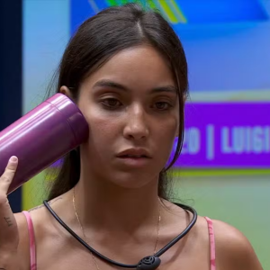 Primeira foto de Vanessa Lopes após desistência do 'BBB 24' é divulgada: 'Está voltando calmamente'