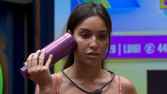 Primeira foto de Vanessa Lopes após desistência do 'BBB 24' é divulgada: 'Está voltando calmamente'