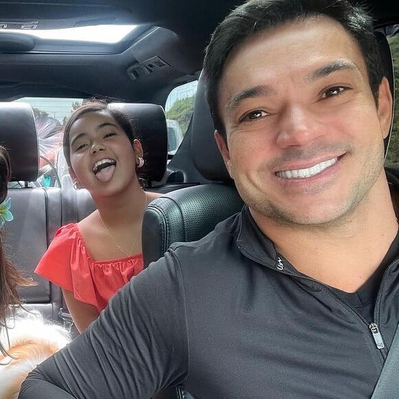 Vanessa Lopes aparece com os pais e a irmã em primeira foto após 'BBB 24'