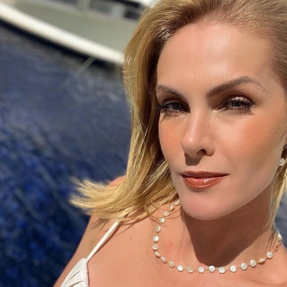 'Ana Hickmann precisará trabalhar muito para saldar todas as dívidas acumuladas ao longo dos últimos anos', disse Márcia Sensitiva