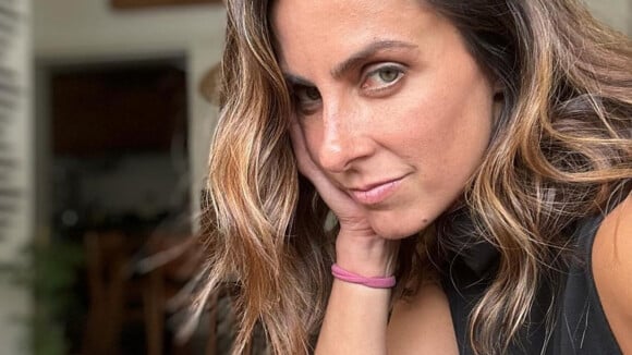 Namorada de Marcelo Courrege, Carol Barcellos quebra silêncio após acusação de traição da ex-mulher do jornalista da Globo