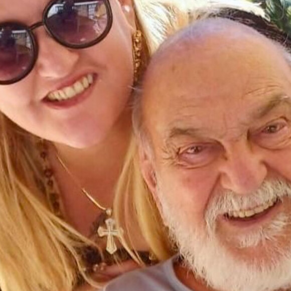 Morre filha de Lima Duarte, Julia Martins, aos 47 anos e ator ganha apoio na web: 'Que Deus conforte a todos'