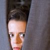 Lorraine (Dani Barros) ficará escondida atrás das cortinas da casa de Silviano (Othon Bastos)