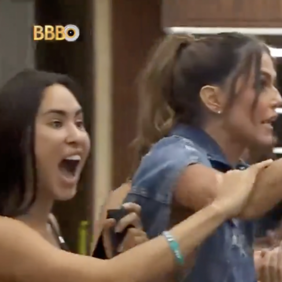 Deborah Secco está na casa do 'BBB 24' para participação especial