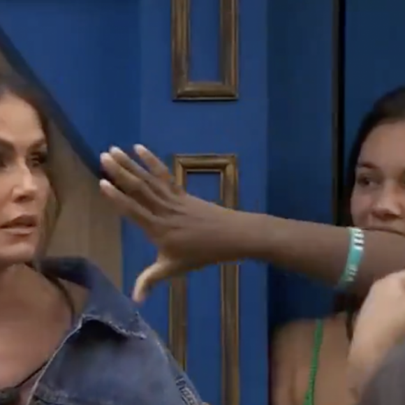 Deborah Secco faz participação relâmpago na casa do 'BBB 24'