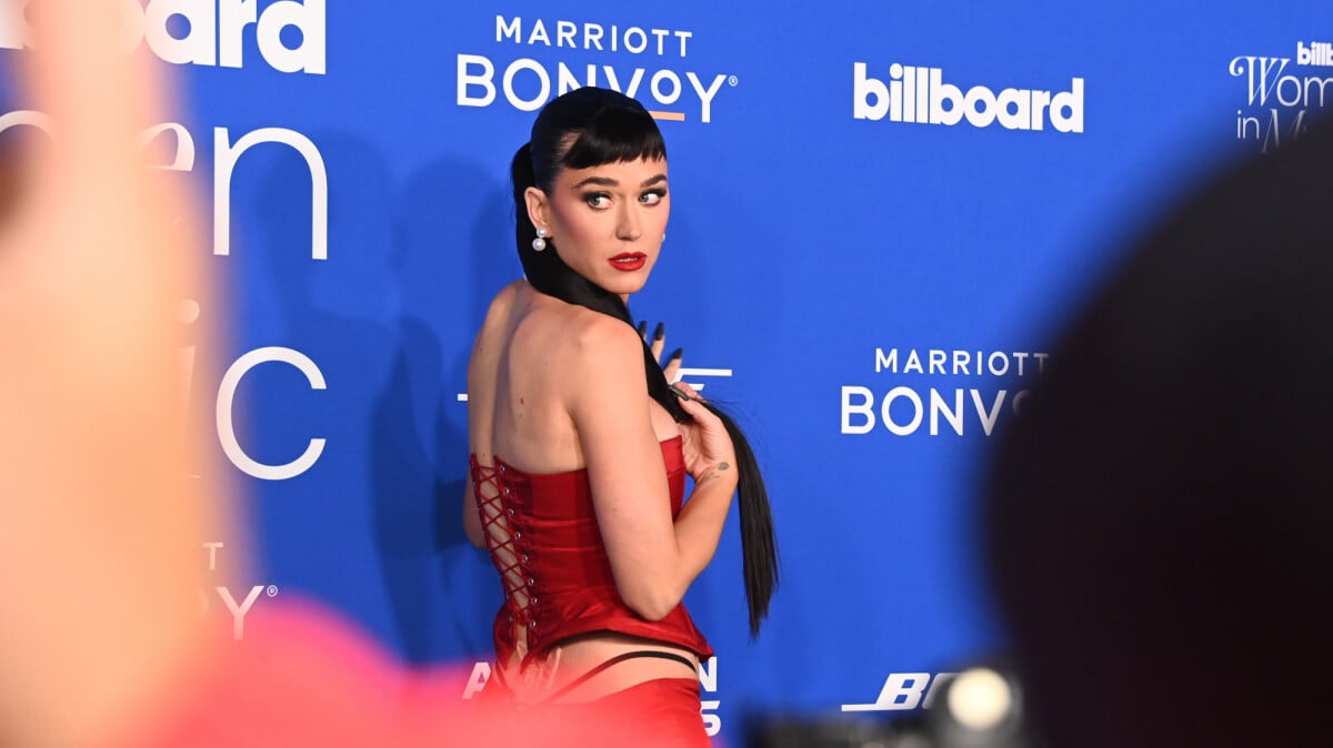 Foto: Com corpão à mostra, Katy Perry exibe calcinha fio-dental e  sensualiza em evento - Purepeople