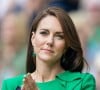 Palácio de Kensington negou divulgar foto original de Kate Middleton com os filhos após princesa admitir edição na imagem