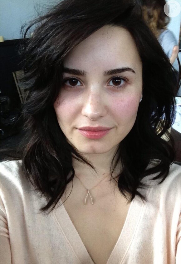 Demi Lovato posta foto sem maquiagem para provar que todos são bonitos naturalmente, nesta quarta-feira, 3 de abril de 2013