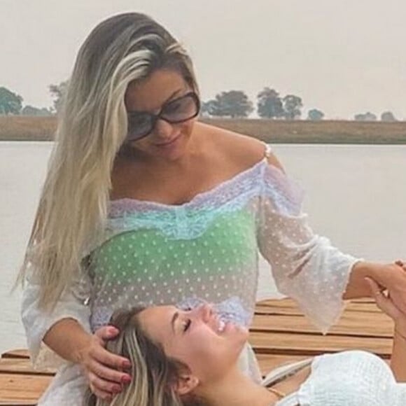 Em aniversário de Virgínia, mãe de Zé Felipe, Poliana Rocha revela forte reação ao ver influencer pela 1ª vez: 'Já sabia que...'