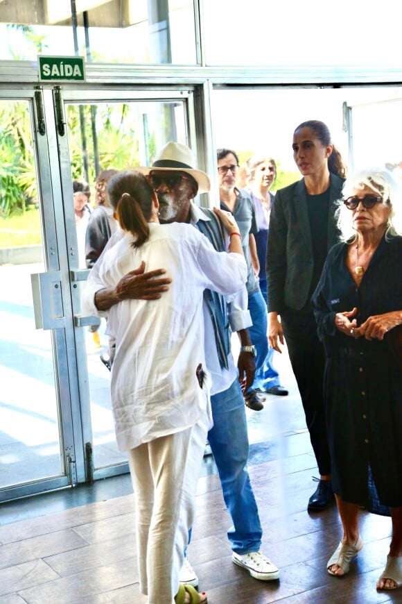 Velório de Ziraldo recebeu Camila Pitanga e o pai, Antonio Pitanga no Museu de Arte Moderna, no Rio