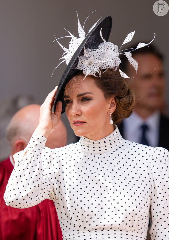 Kate Middleton vive um período difícil, acostumada a estar ao lado do público e em constante movimento.