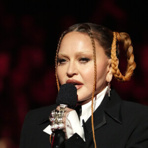 Madonna já realizou um procedimento no rosto e confirmou após ser criticada por aparecer inchada no Grammy 2023