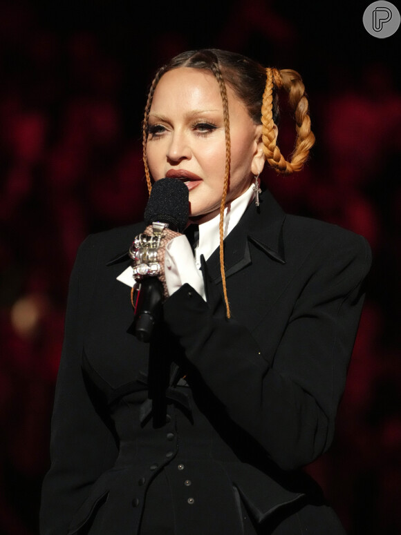 Madonna já realizou um procedimento no rosto e confirmou após ser criticada por aparecer inchada no Grammy 2023