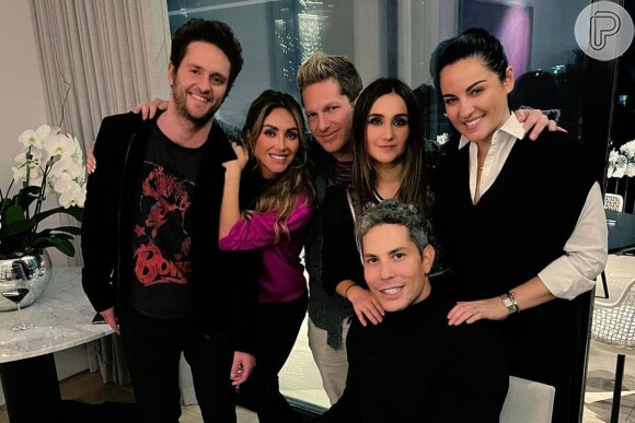 Guillermo Rosas esteve junto a Anahí, Maite Perroni, Dulce María, Cristopher Uckermann e Christian Chavez durante a 'Soy Rebelde Tour', mas foi desligado meses depois; rumores apontam que ele 'roubou' o grupo