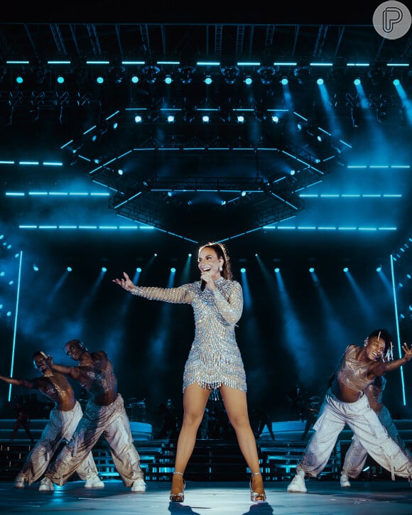 Ivete Sangalo chegou a realizar um único show da turnê no Maracanã em dezembro. Mais de 50 mil pessoas conferiram a apresentação