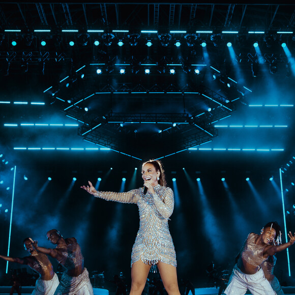 Ivete Sangalo chegou a realizar um único show da turnê no Maracanã em dezembro. Mais de 50 mil pessoas conferiram a apresentação