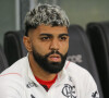 O atacante Gabigol foi multado e perdeu a camisa 10 do Flamengo após ter uma foto com a camisa do Corinthians vazada