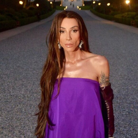 Maya Massafera usa vestido de grife em Cannes e internautas questionam sobre voz da influenciadora
