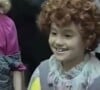 Ariana Grande, com apenas 8 anos em 2002, interpretou a protagonista Annie no musical