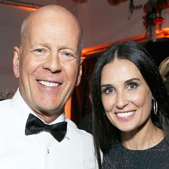 Demi Moore já foi casada com Bruce Willis durante 13 anos e tem 3 filhas com o ator.
