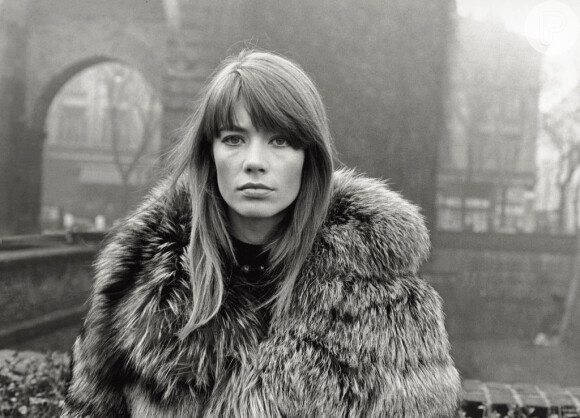 Françoise Hardy: ícone pop comove o mundo após morrer de câncer de faringe aos 80 anos. Relembre legado na música e moda!