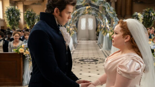 Vestido de noiva com rosas 3D! Em 'Bridgerton', Penelope dispensa branco e usa rosa blush em casamento: tudo sobre o look