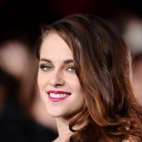 Kristen Stewart festeja aniversário ao lado de Robbert Pattinson nesta terça (9)