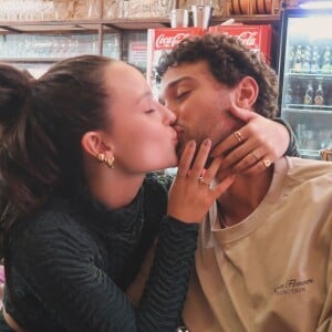 Larissa Manoela e André Luiz Frambach estão casados há 6 meses