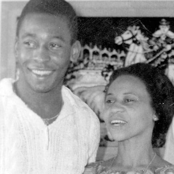 Mãe de Pelé vai ser enterrada em 22 de junho de 2024, quase um ano e meio após a morte do filho famoso