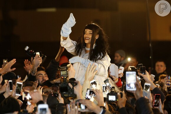 Recentemente, Rihanna lançou um clipe em Paris, na França