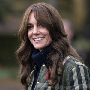 Kate Middleton continua seu tratamento contra um câncer e deve mantê-lo por alguns meses