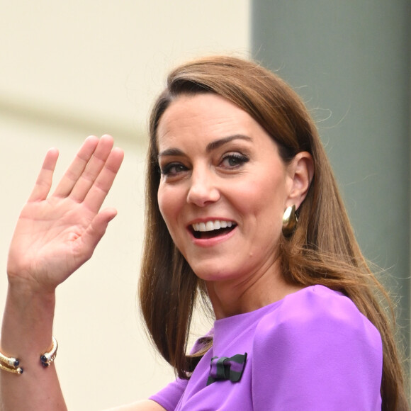 Kate Middleton passou por cirurgia em janeiro de 2024, e confirmou câncer em março de 2024