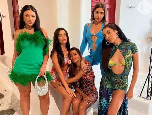 Anitta viaja com Marina Sena, Jade Picon, Juliette e o ex-casal Juliano Floss e Vivi Wanderley