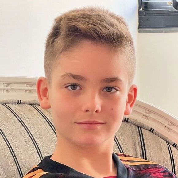 Filho de Alexandre Correa, então, teria sugerido: 'Arruma uma namorada rica'