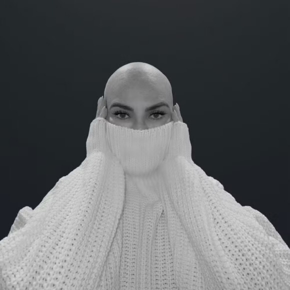 No início deste mês, Rosalba fez um longo relato no Instagram no qual expôs a seus seguidores que foi diagnosticada com câncer de mama em maio deste ano.