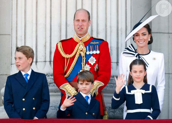 Príncipe William e os filhos, George, Charlotte e Louis, são, respectivamente, os próximos na linha de sucessão ao trono britânico